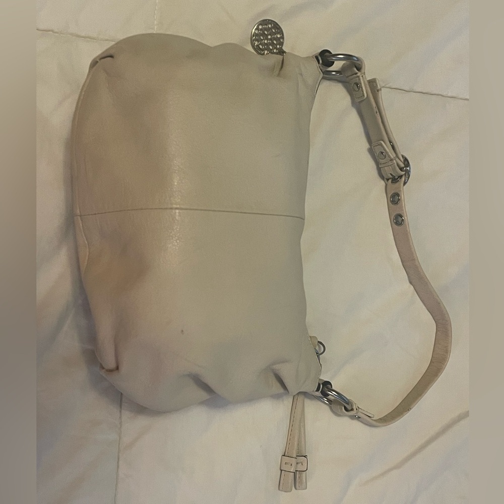 Cream Coach bag with rare OP Art silver nickel metal bag charm hang tag. - Picture 3 of 13